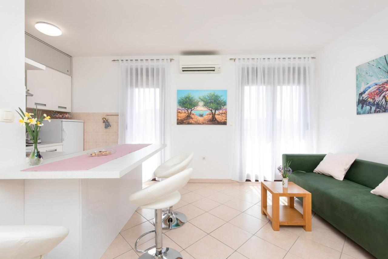 Apartment Julijana Đảo Krk Ngoại thất bức ảnh